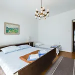 Rustikales Nur 100 Meter Zum Mit Meerblick, Balkon, Terrasse, Klima Crikvenica