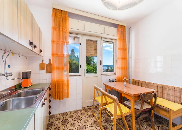 Apartman Rustikales Nur 100 Meter Zum Mit Meerblick, Balkon, Terrasse, Klima *
