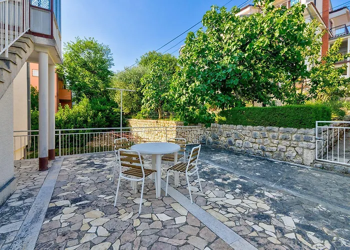 Lejlighed Rustikales Nur 100 Meter Zum Mit Meerblick, Balkon, Terrasse, Klima