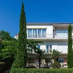 Rustikales Nur 100 Meter Zum Mit Meerblick, Balkon, Terrasse, Klima Crikvenica