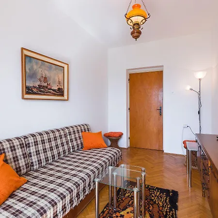 Rustikales Nur 100 Meter Zum Mit Meerblick, Balkon, Terrasse, Klima Apartment Crikvenica