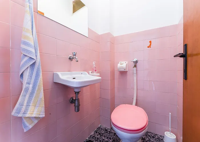 Rustikales Nur 100 Meter Zum Mit Meerblick, Balkon, Terrasse, Klima *