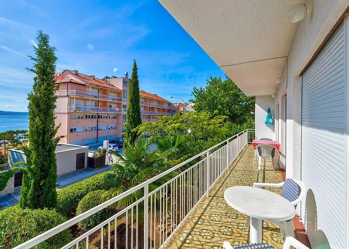 Rustikales Nur 100 Meter Zum Mit Meerblick, Balkon, Terrasse, Klima Crikvenica